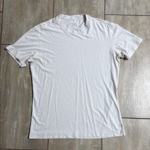 Lululemon Athletica M White Short Sleeve Tee